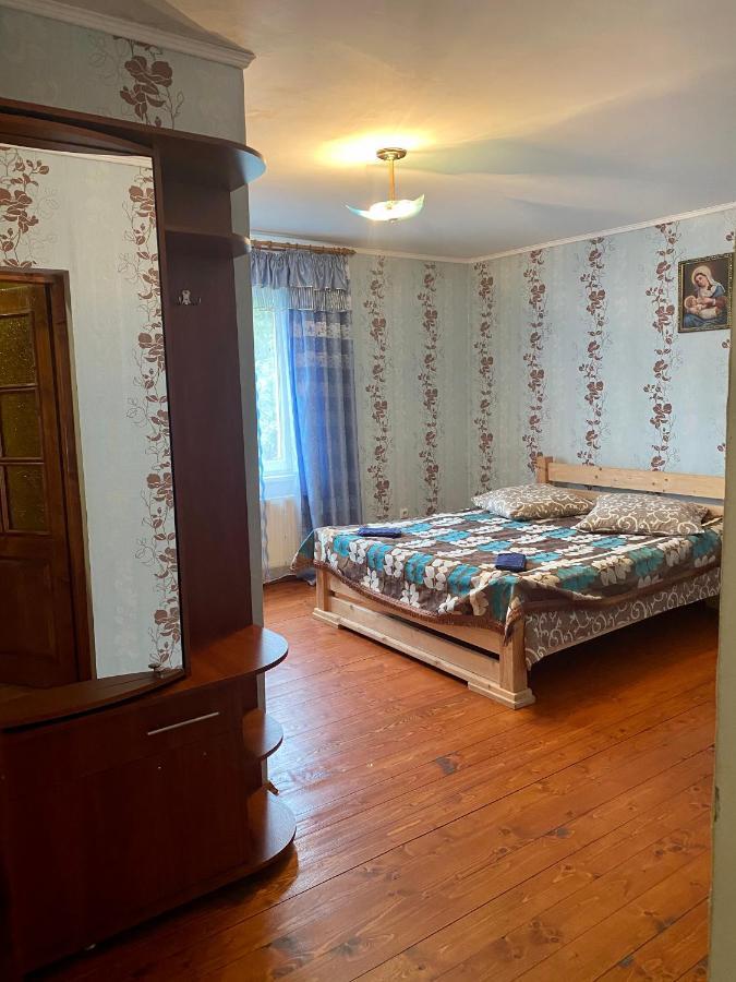 Medova Hata Hotel Verkhnyaya Rozhanka Eksteriør billede