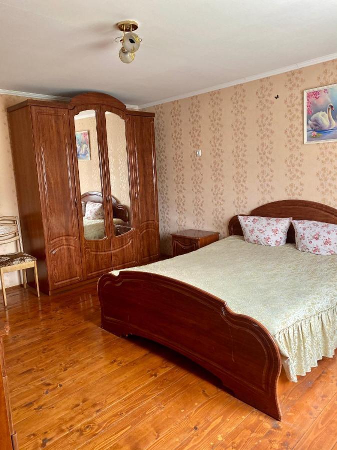 Medova Hata Hotel Verkhnyaya Rozhanka Eksteriør billede