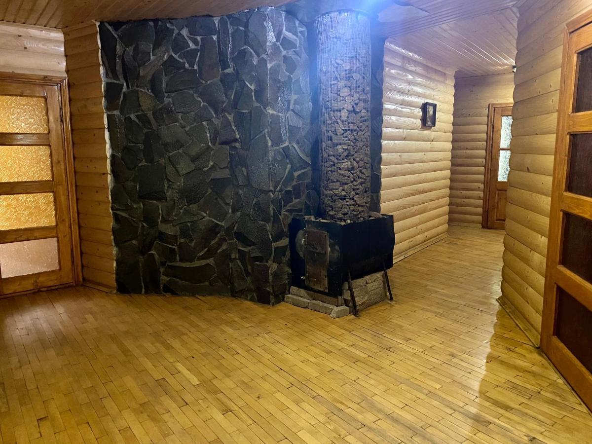 Medova Hata Hotel Verkhnyaya Rozhanka Eksteriør billede