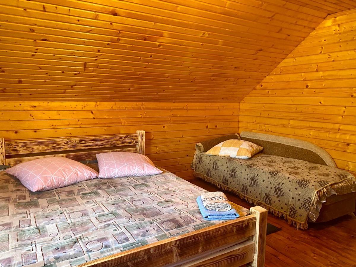 Medova Hata Hotel Verkhnyaya Rozhanka Eksteriør billede